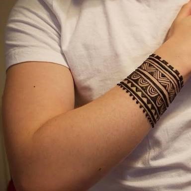 Wristband henna tattoo
